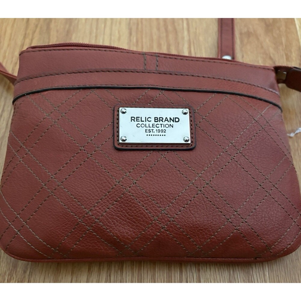 Relic Purse Bag Handbag Crossbody Zipper Pockets Rust Color 8.5" x 6.5" NEW